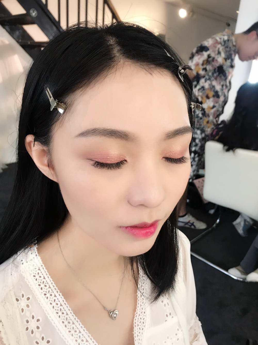明月彩妆