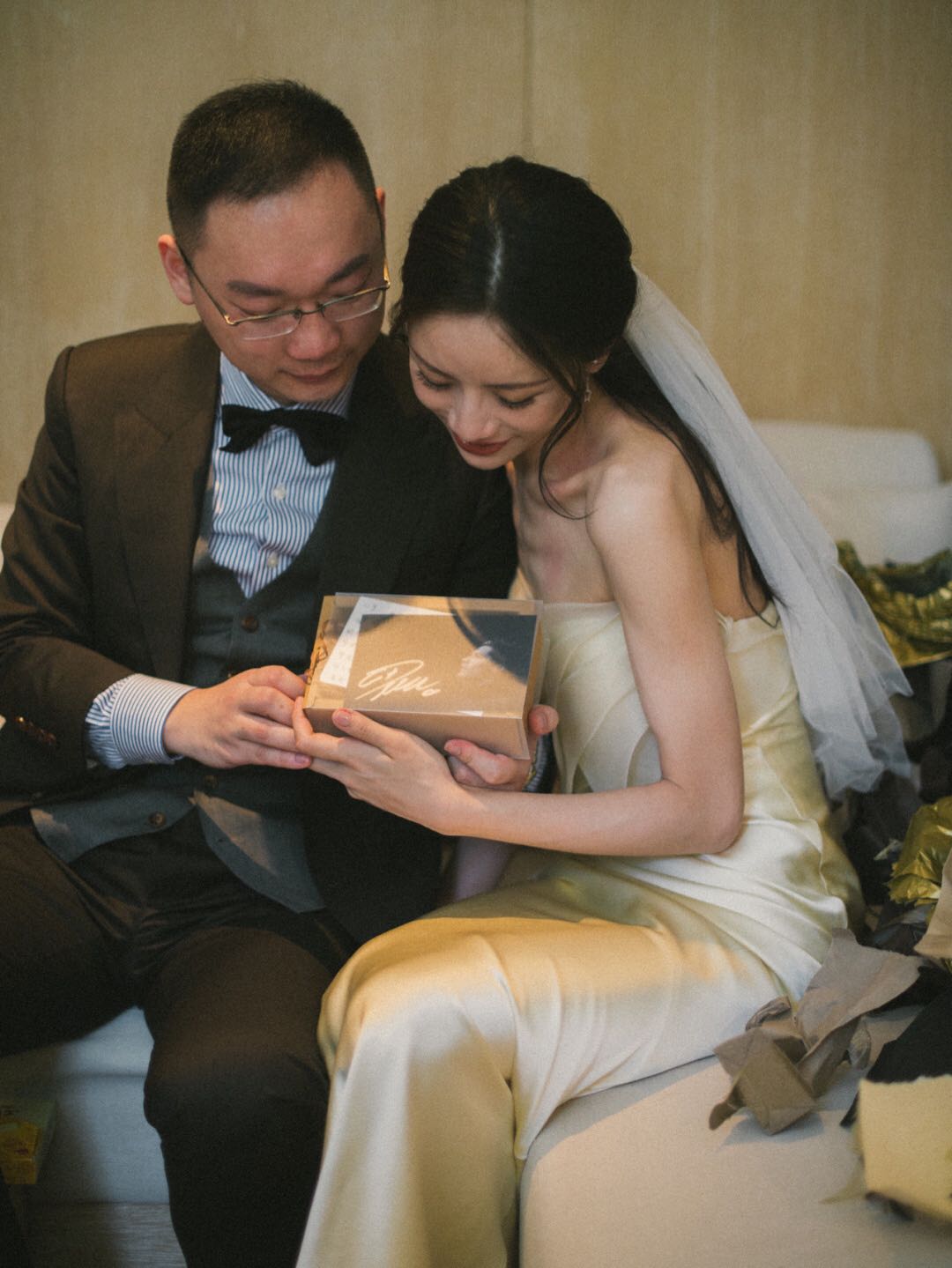 除了firstlook，她在婚礼当天做的这件事让