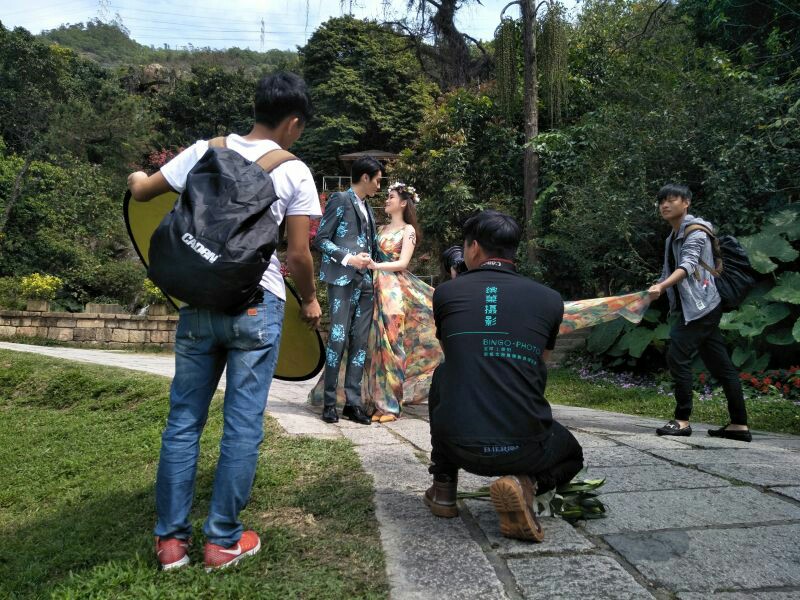 今天终于把婚纱照搞定了，花絮美美哒