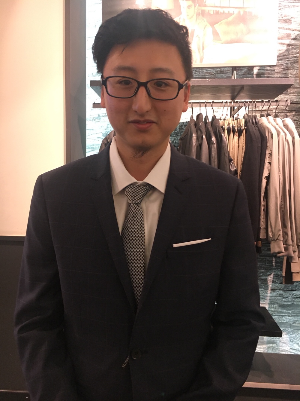 新娘不仅自己美，还把老公打扮帅帅哟！