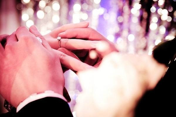 婚礼上8种创意的送戒指方式