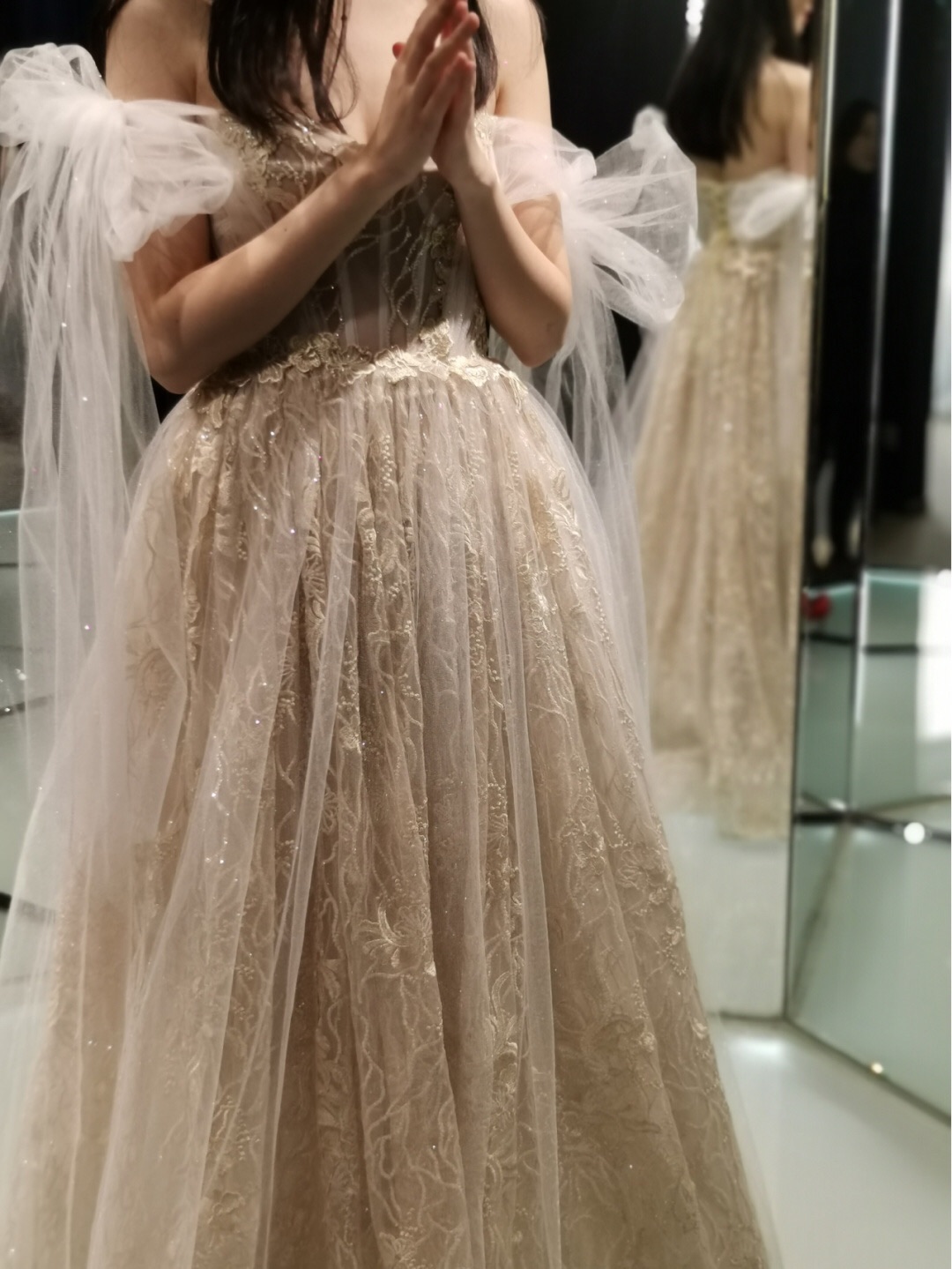 想问问大家，会不会试买不起的婚纱？