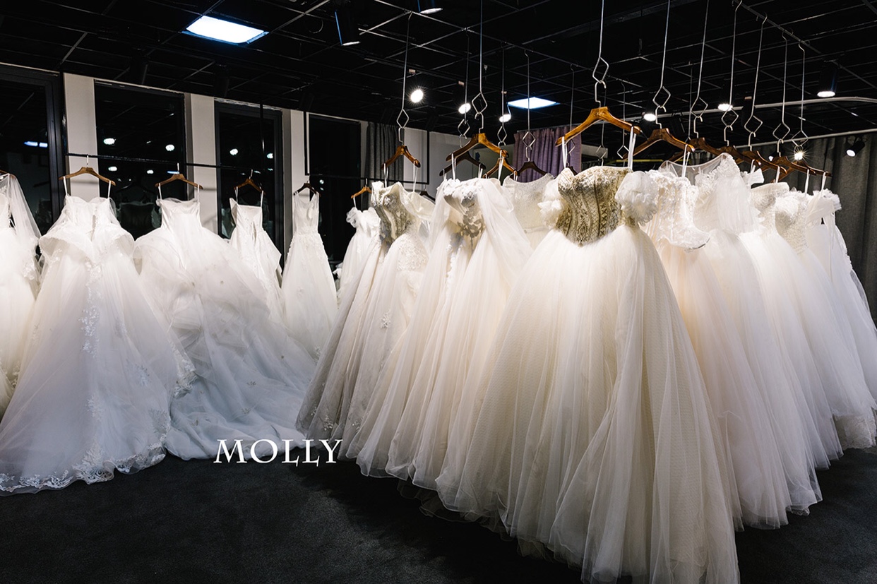 Molly婚纱礼服馆