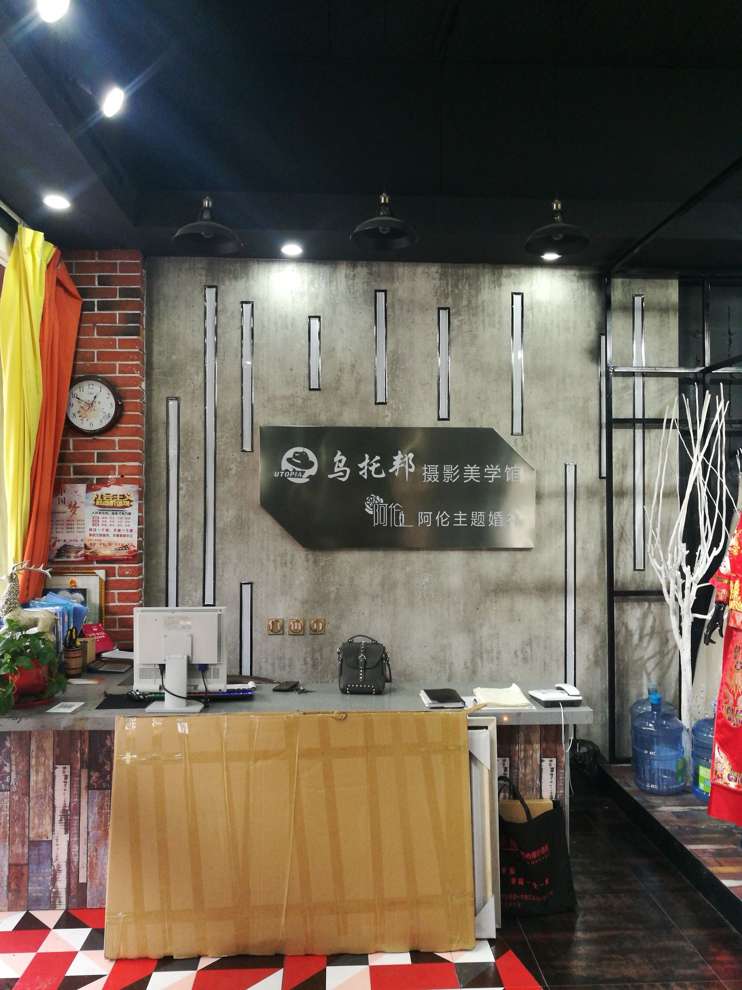 中卫乌托邦婚纱摄影