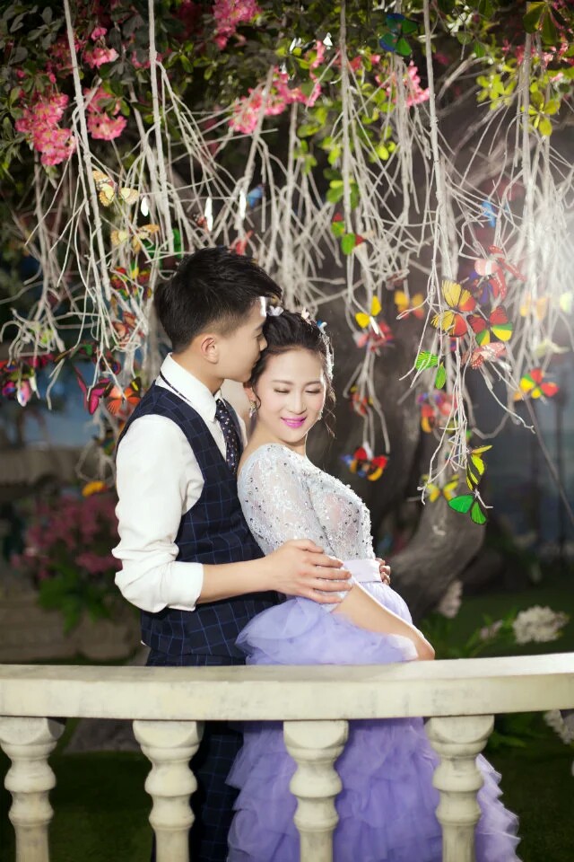 我也晒晒我们的婚纱照[吐舌][吐舌]
