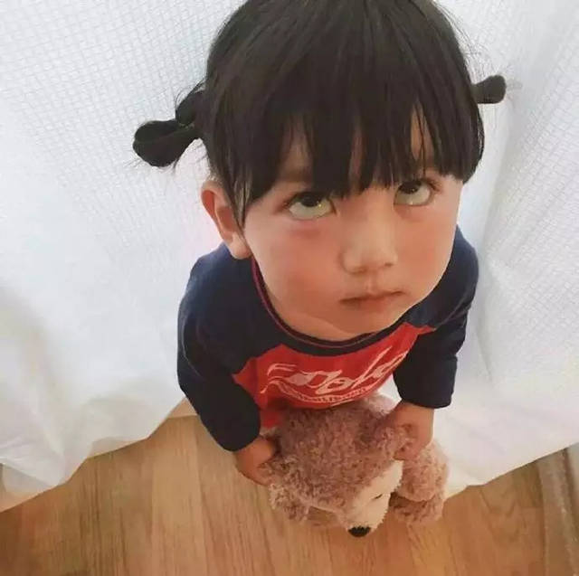 给你个白眼