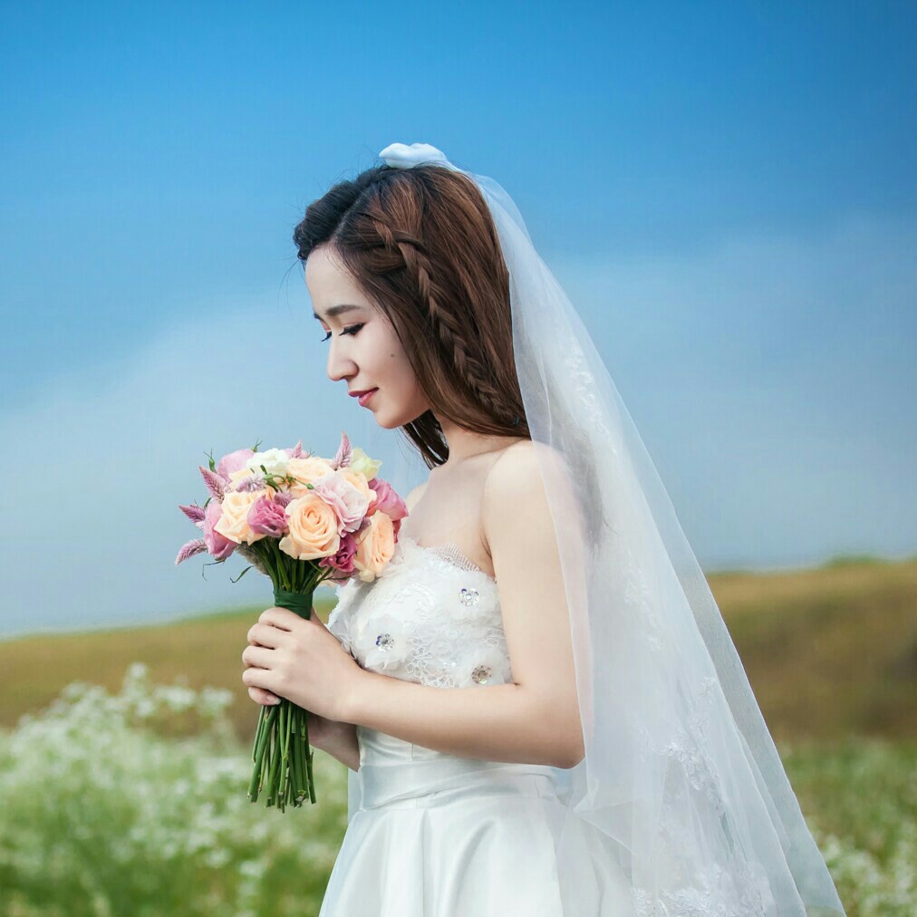 愿衣襟带花，愿岁月风平