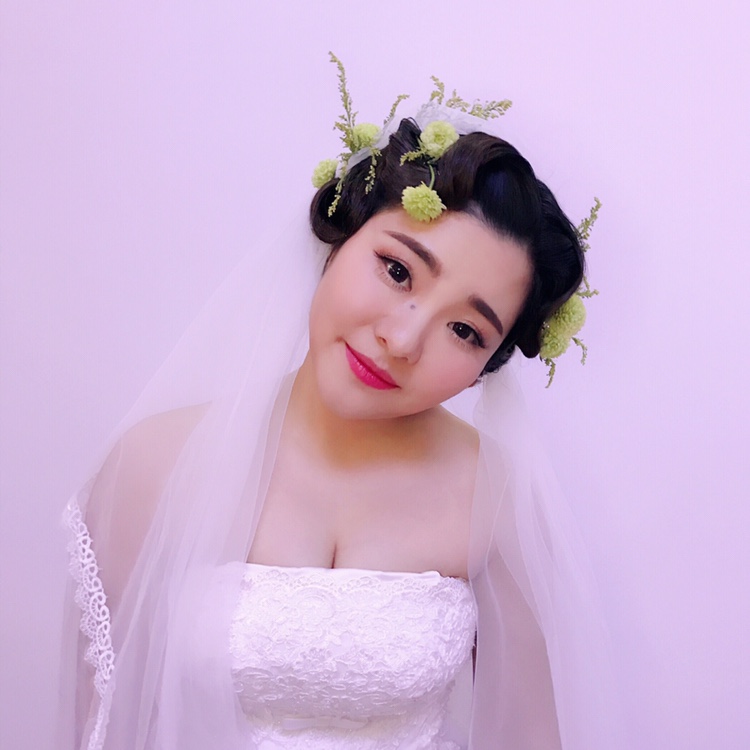 川子时尚新娘造型