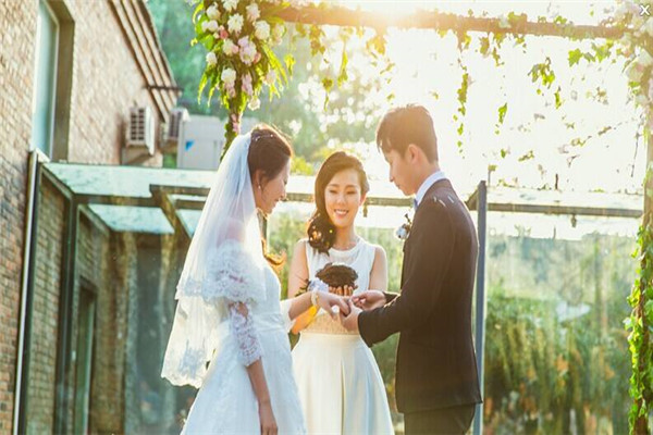 結婚有什么好玩的游戲 婚禮紀為你準備了50個