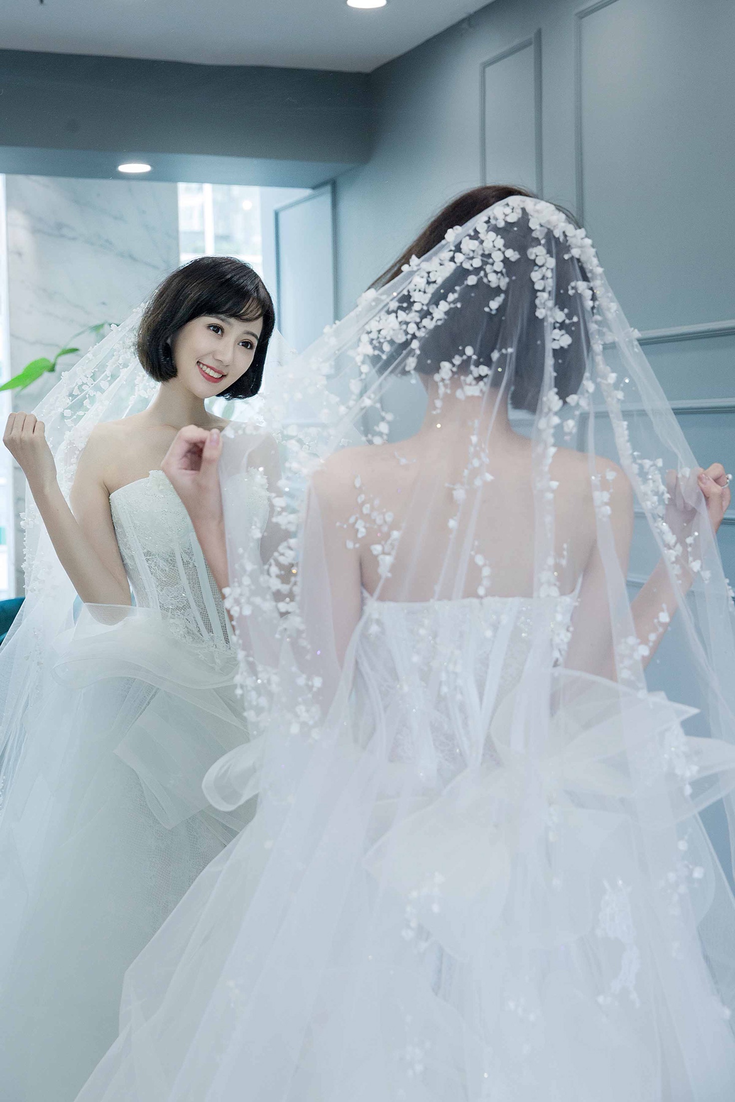 达人“郑爽”教你，婚纱如何穿的显瘦还不臃肿！