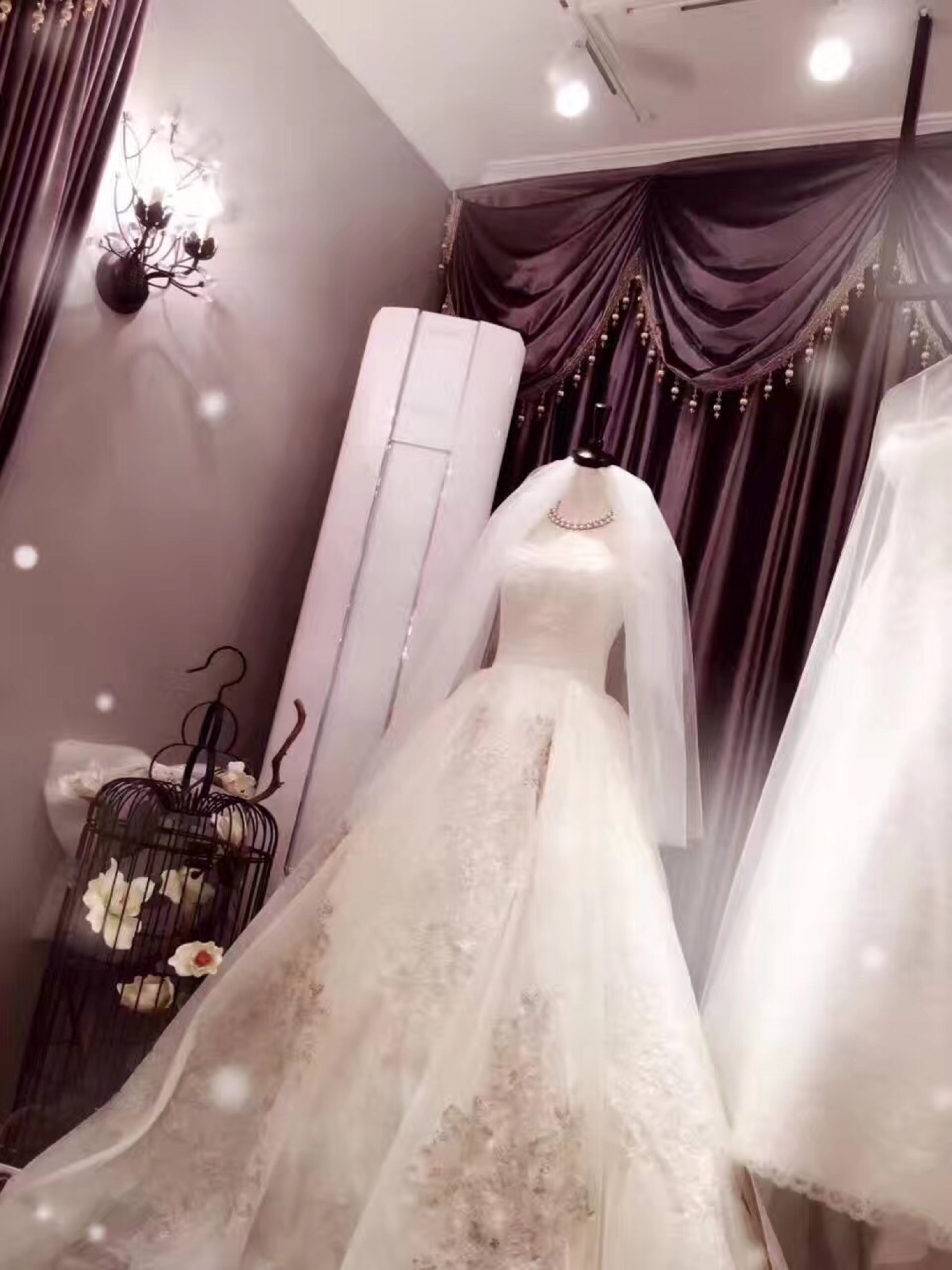黛丝汀婚纱礼服馆