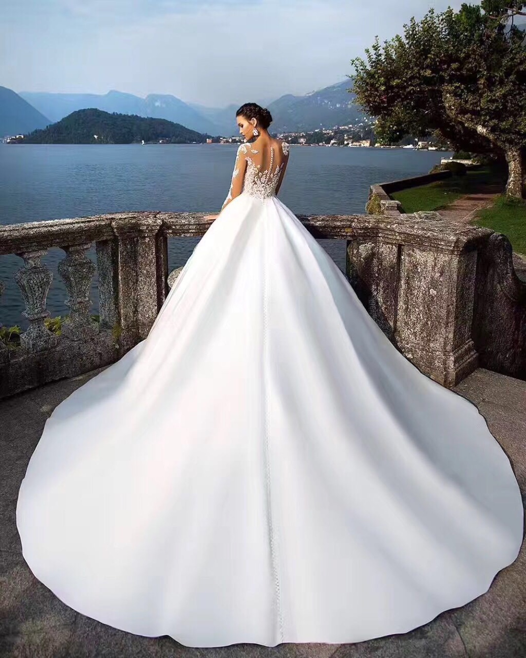 MUSE高级婚纱礼服