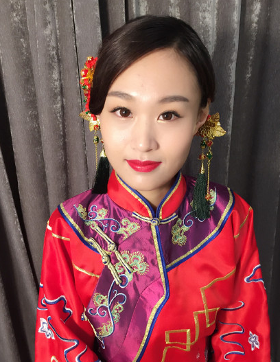 出门造型定了中式 砸重金买婚鞋