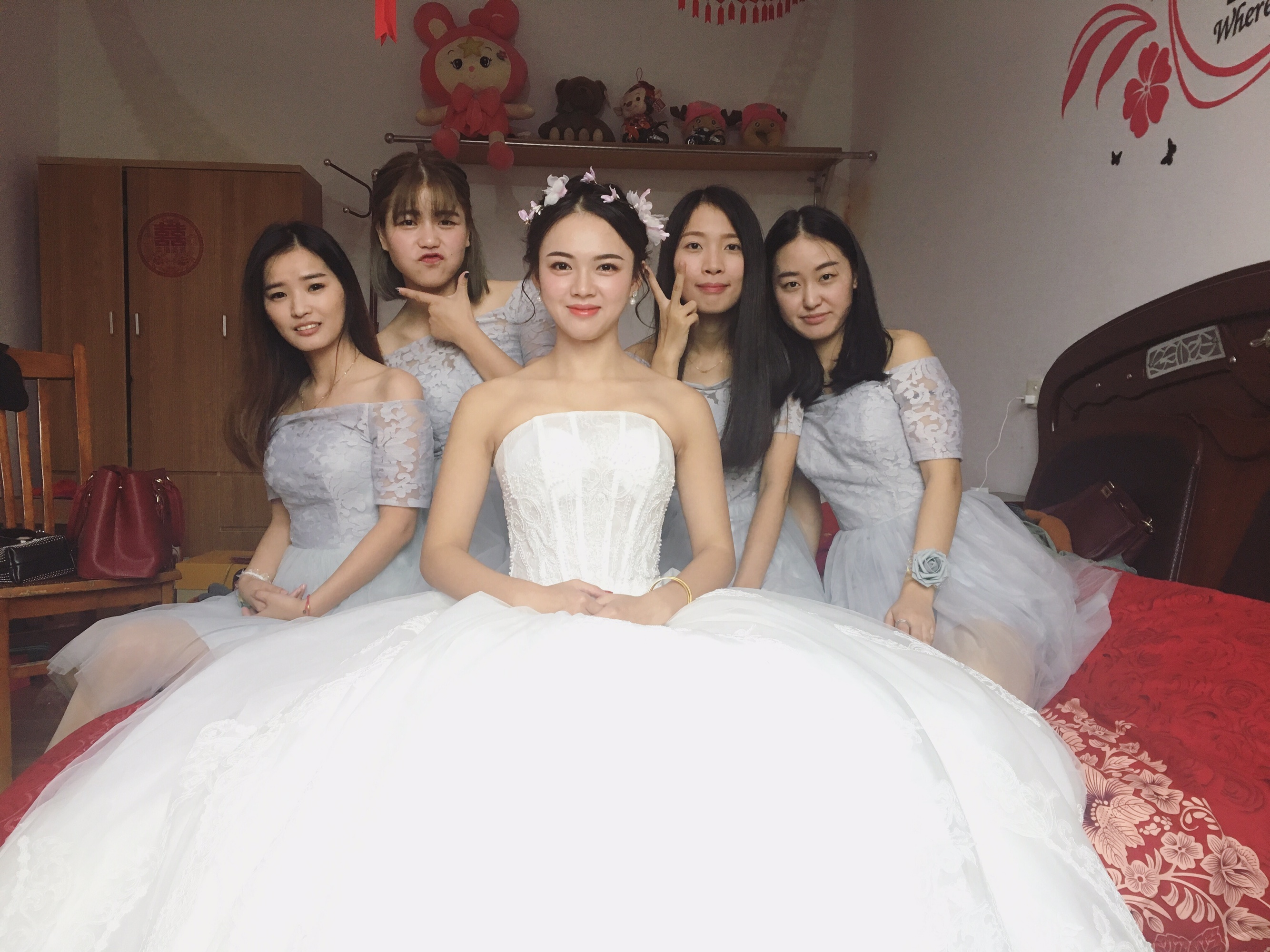 爆款满庭芳抹胸白色婚纱转卖！