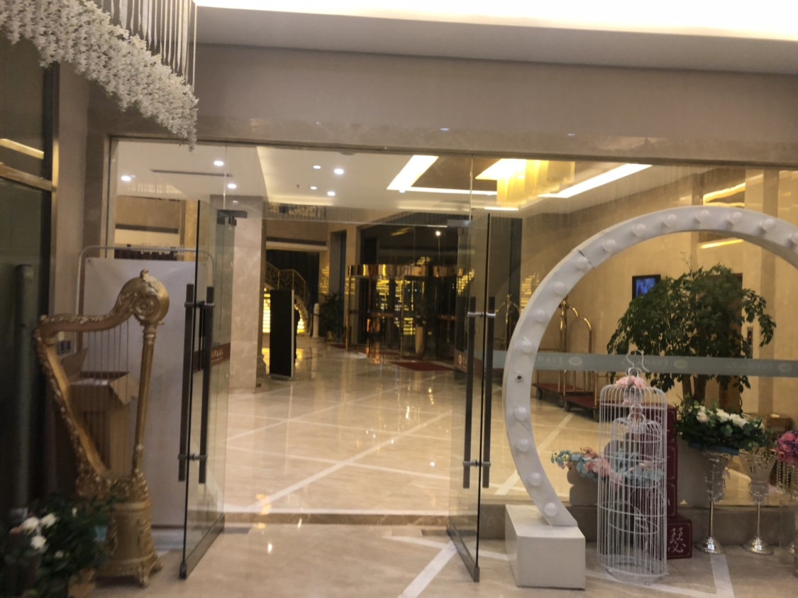 浪漫之都婚庆有限公司