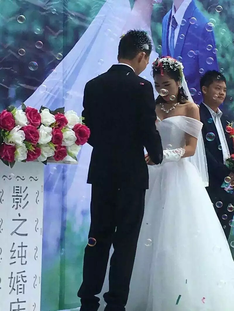 晒几张我婚期的图片[大笑][大笑]