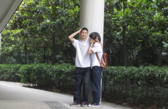 高中时我们相爱了，现在竟然。。