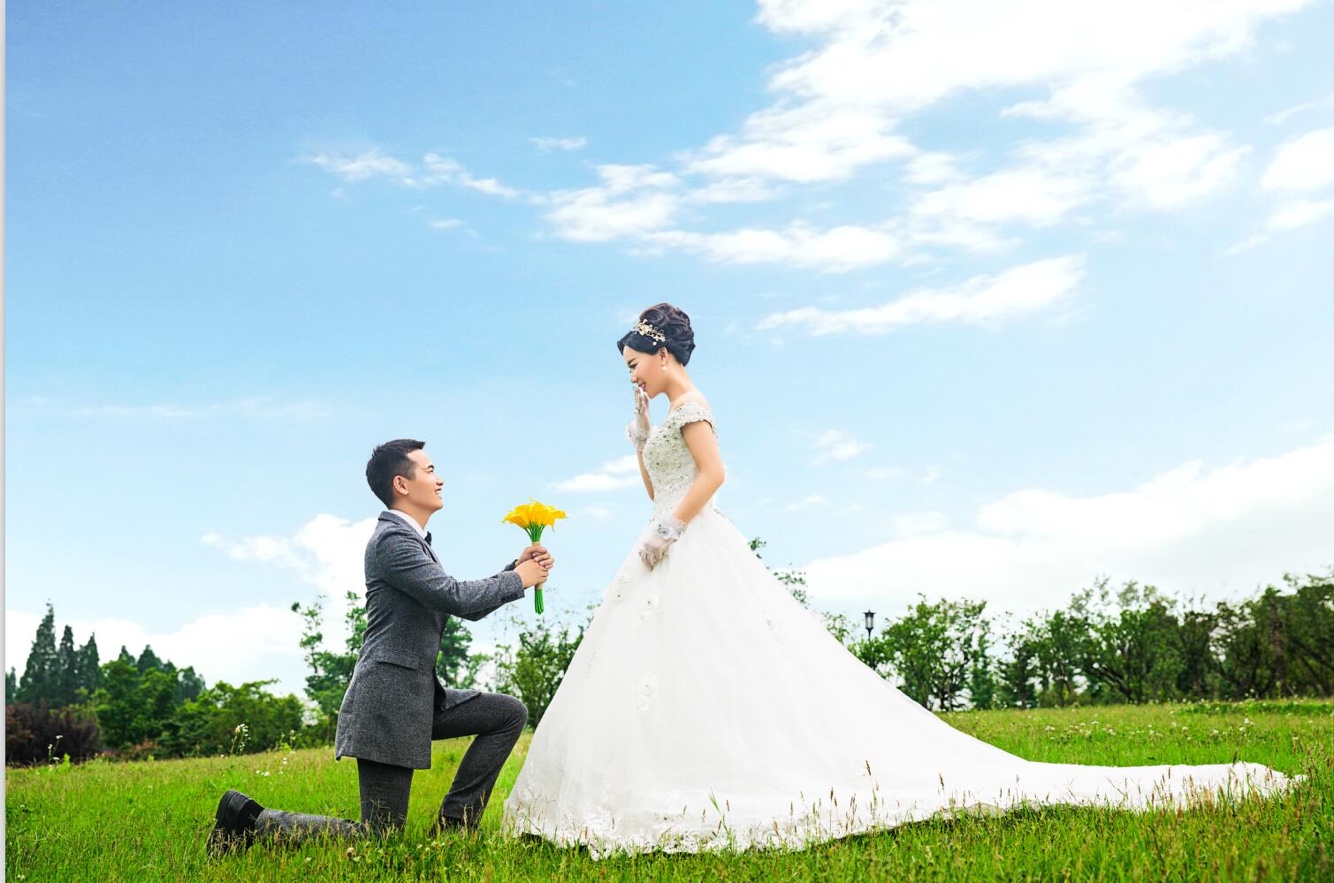 婚纱拍完啦 只可惜精修的太少了 总是看别人的美美的