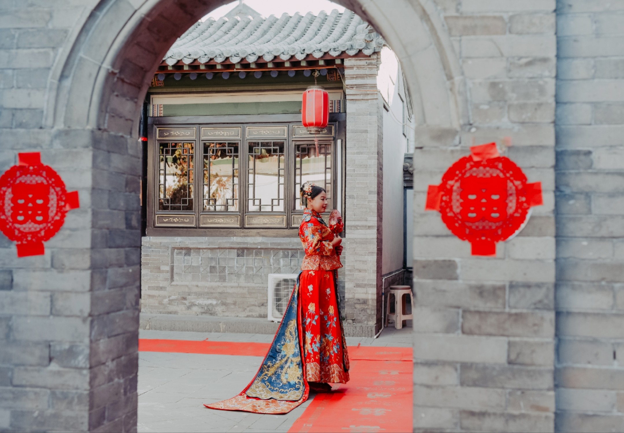中西结合接亲洋气又喜庆✨这件秀禾服好绝！