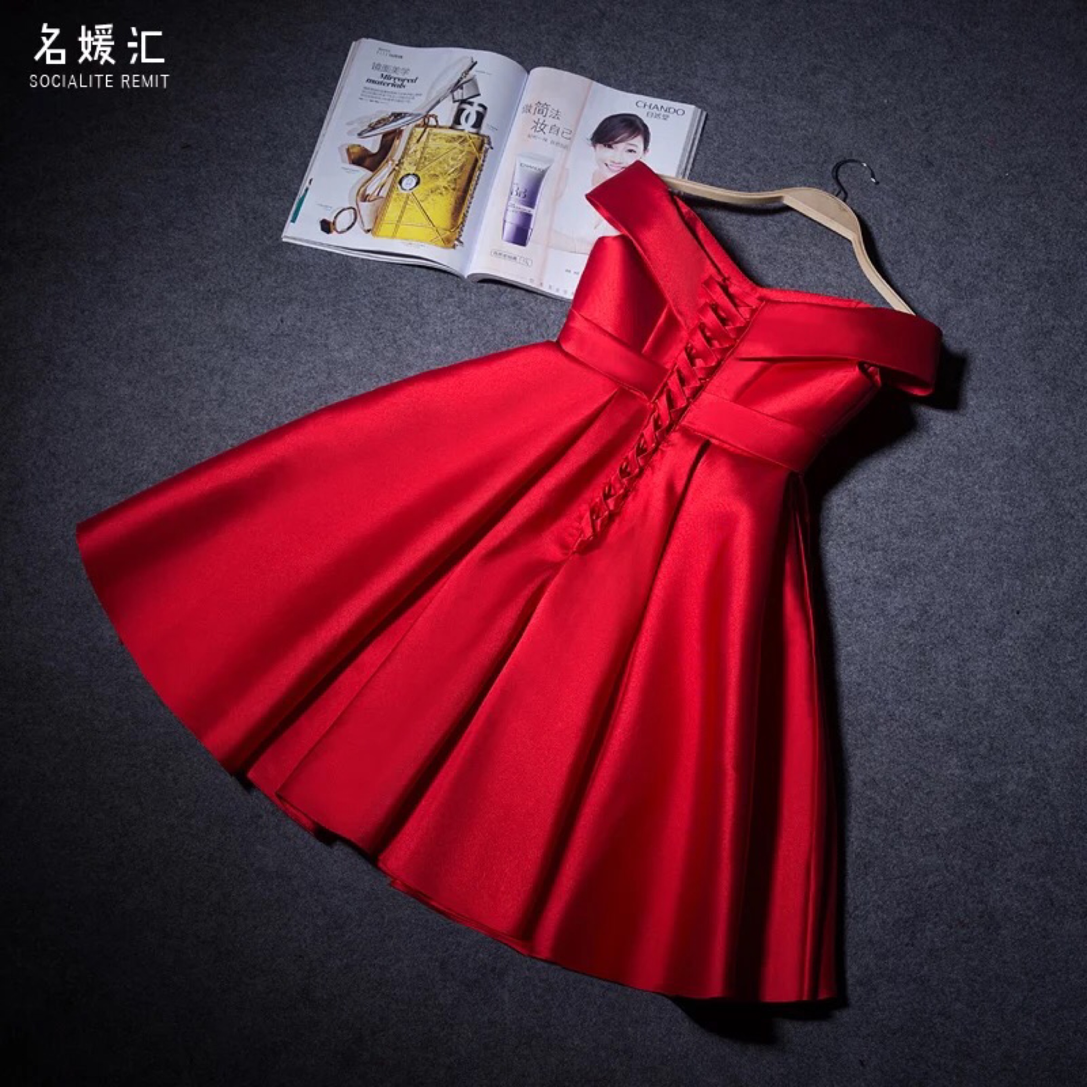 低价出售婚纱，敬酒服。孕妇款。