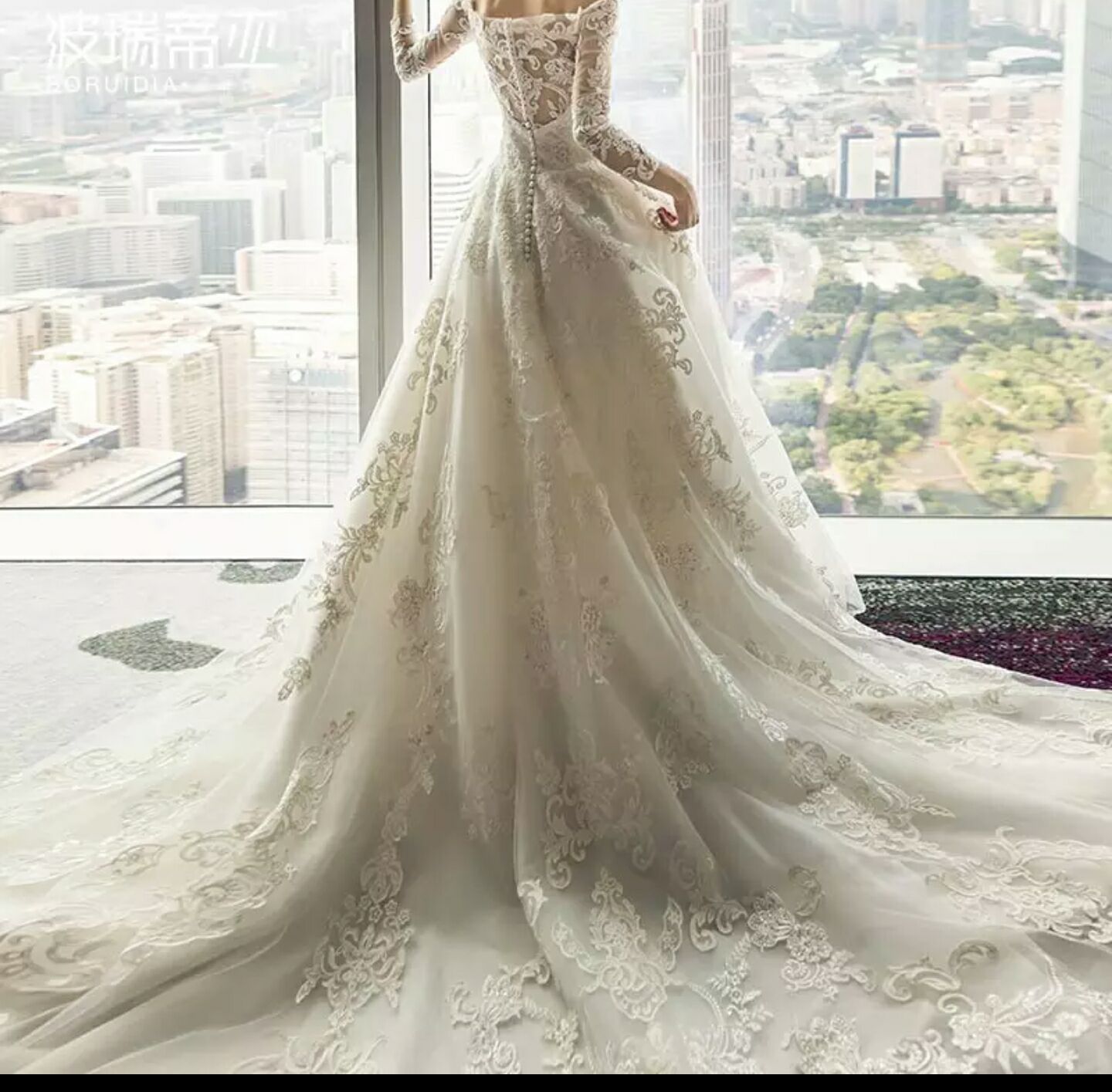 婚纱礼服