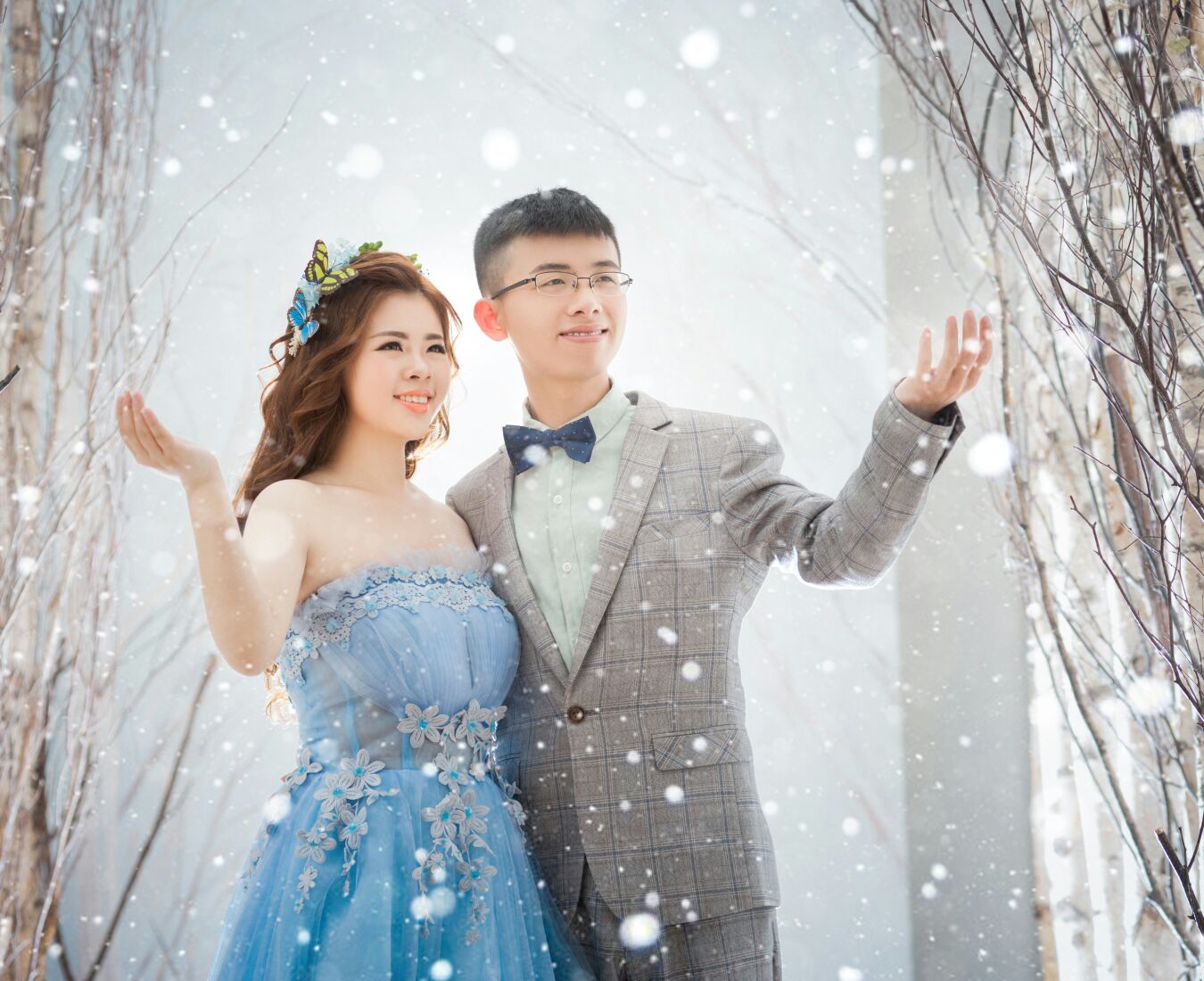 我也晒一下我的婚纱照
