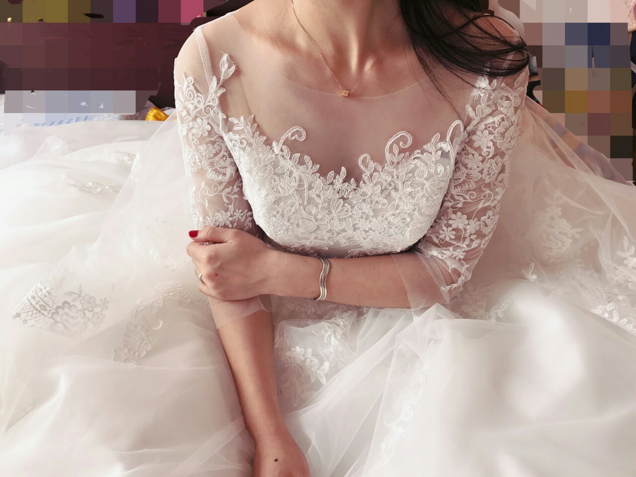 婚礼的服饰还是不能太暴露