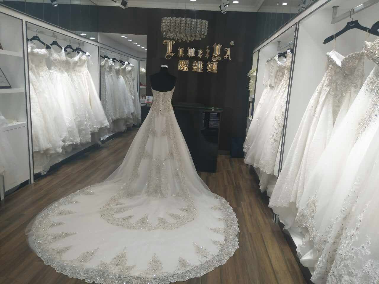 露维娅高端定制
