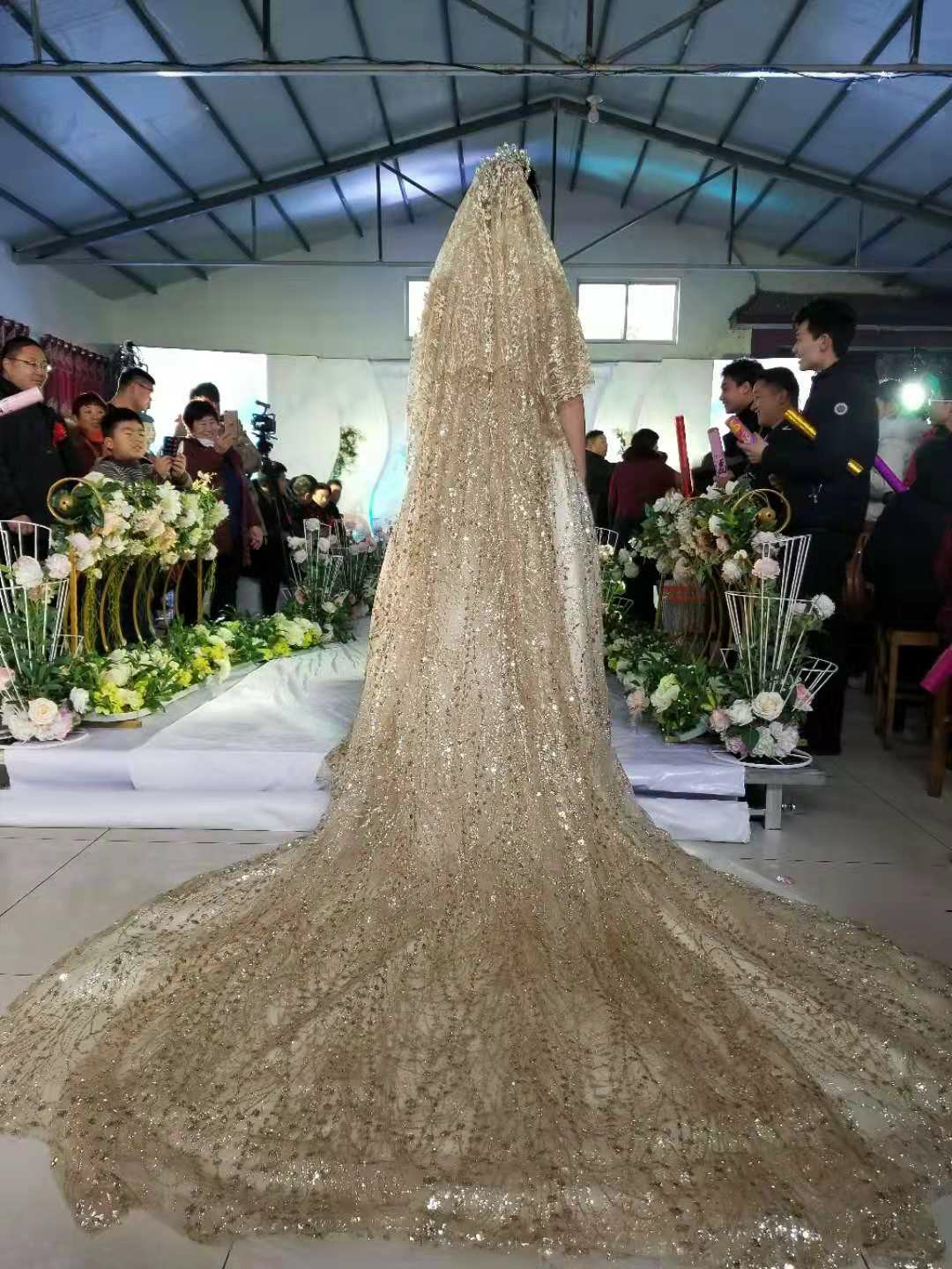婚纱到底该租还是买？讨论讨论