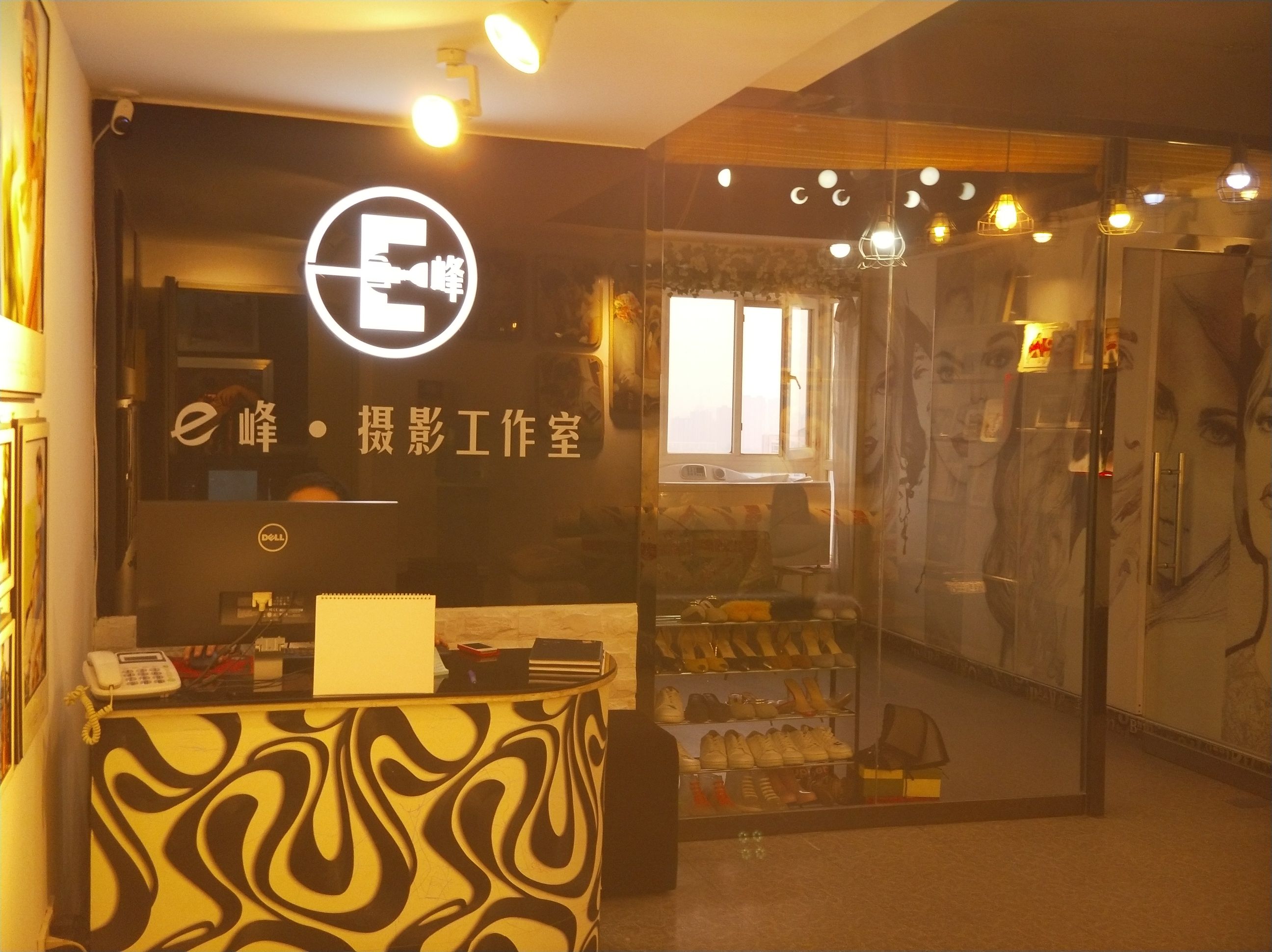 E峰 摄影工作室