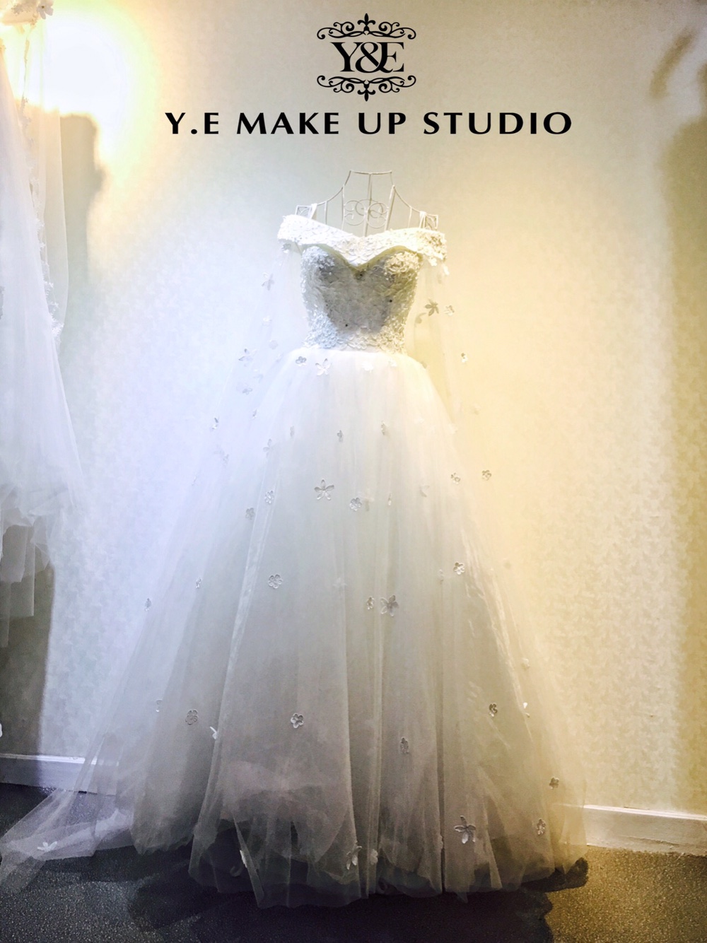 Y.E MAKE UP STUDIO
