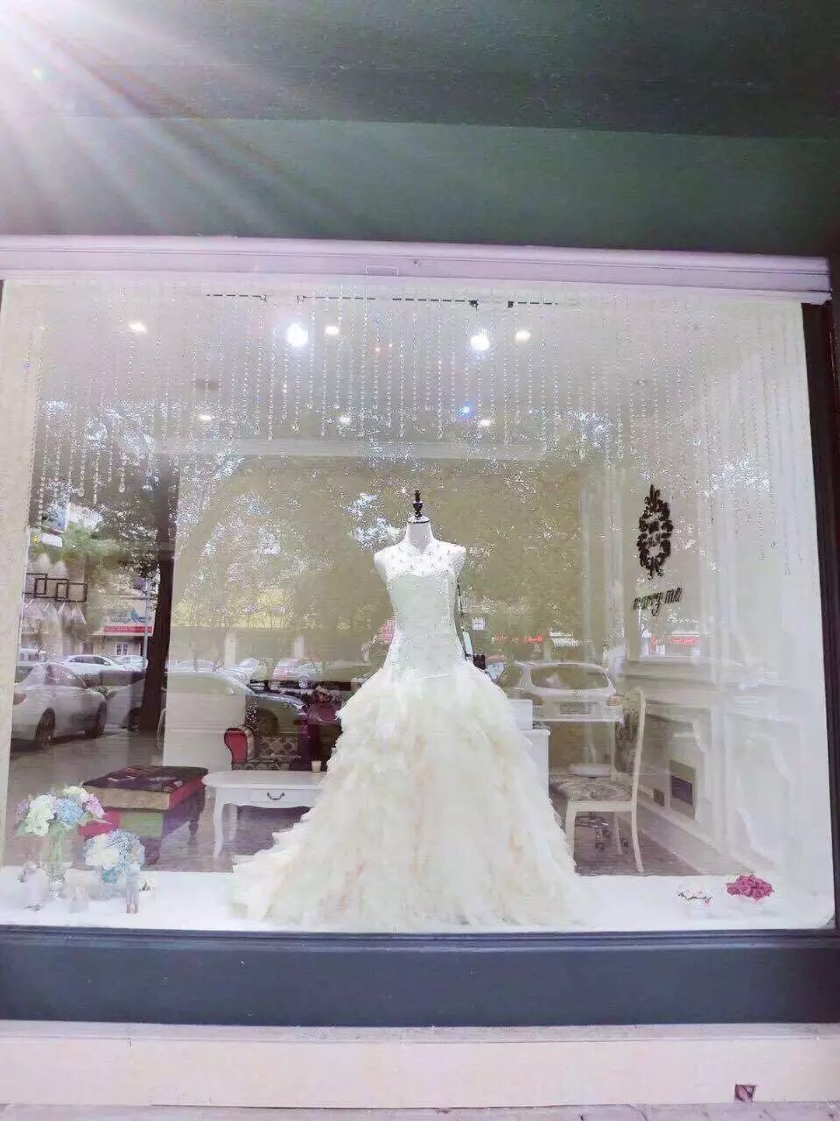 曼瑞妮婚纱美妆馆