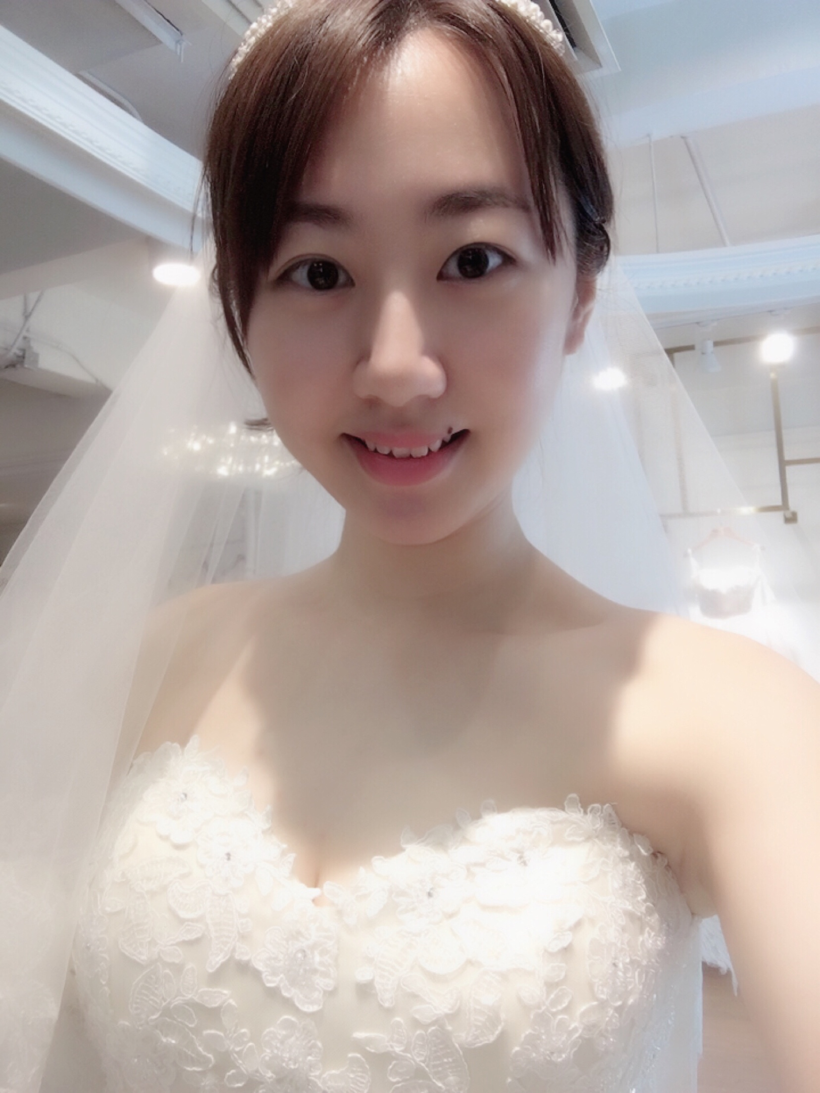 暴走4家终于敲定婚纱 裙摆少女范十足