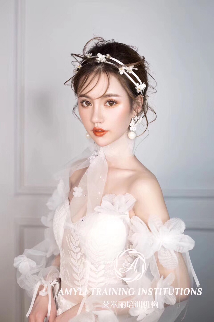 航玉美妆