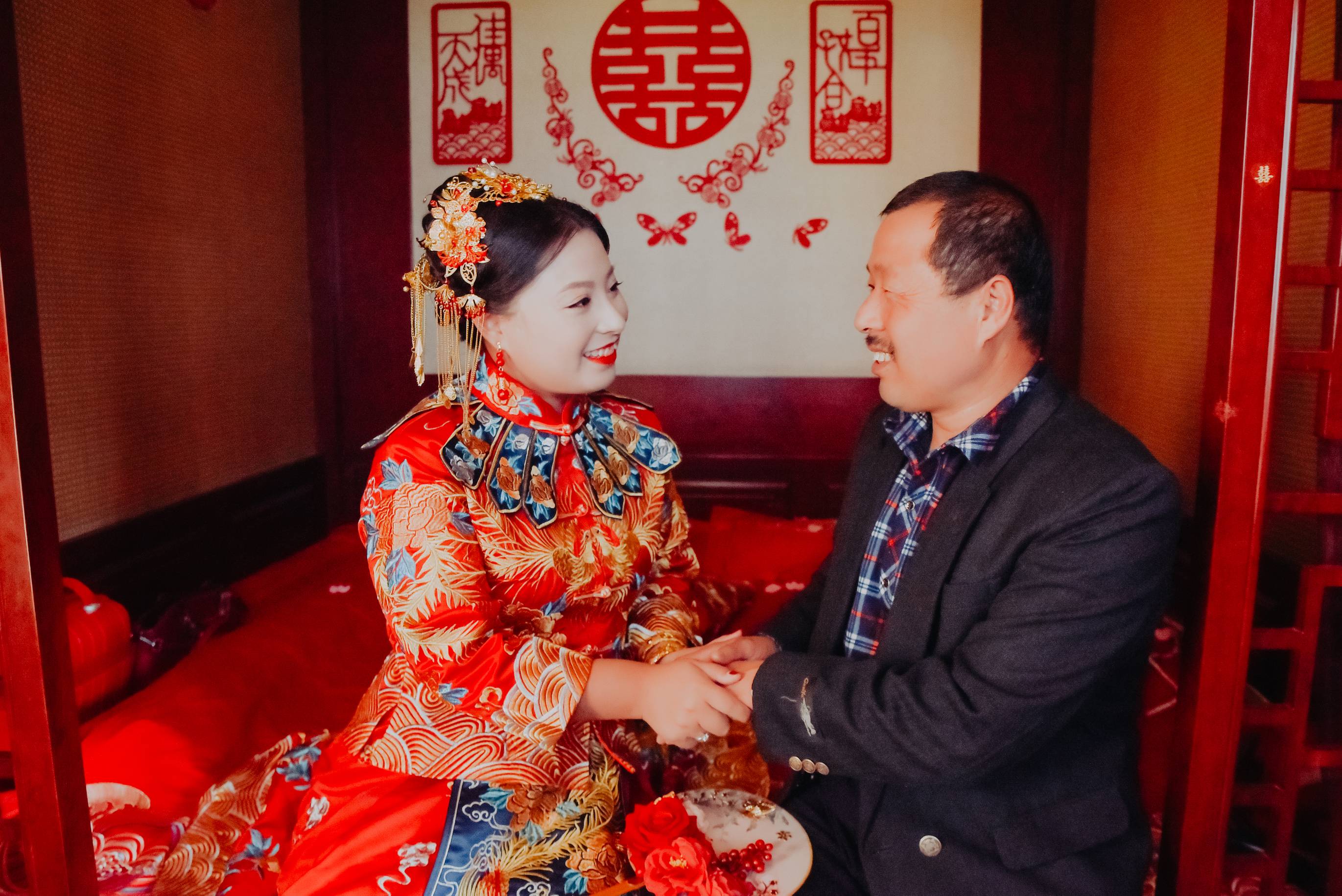 中西结合接亲洋气又喜庆✨这件秀禾服好绝！