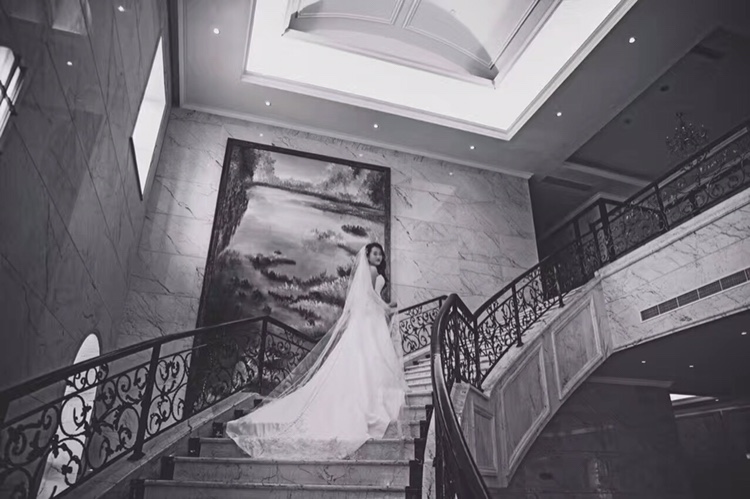 MUSE高级婚纱礼服