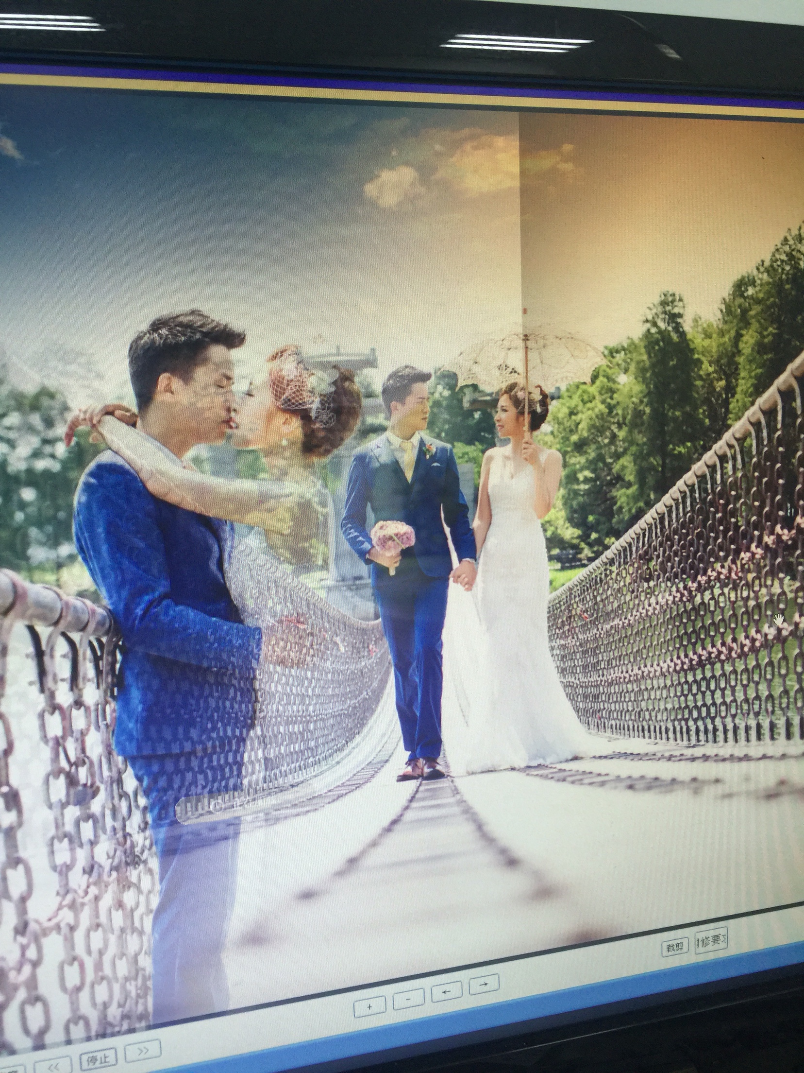 婚纱照。