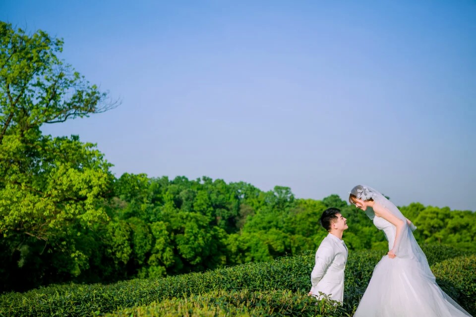 预知甜滋味，必须亲口尝婚纱照曝光下...