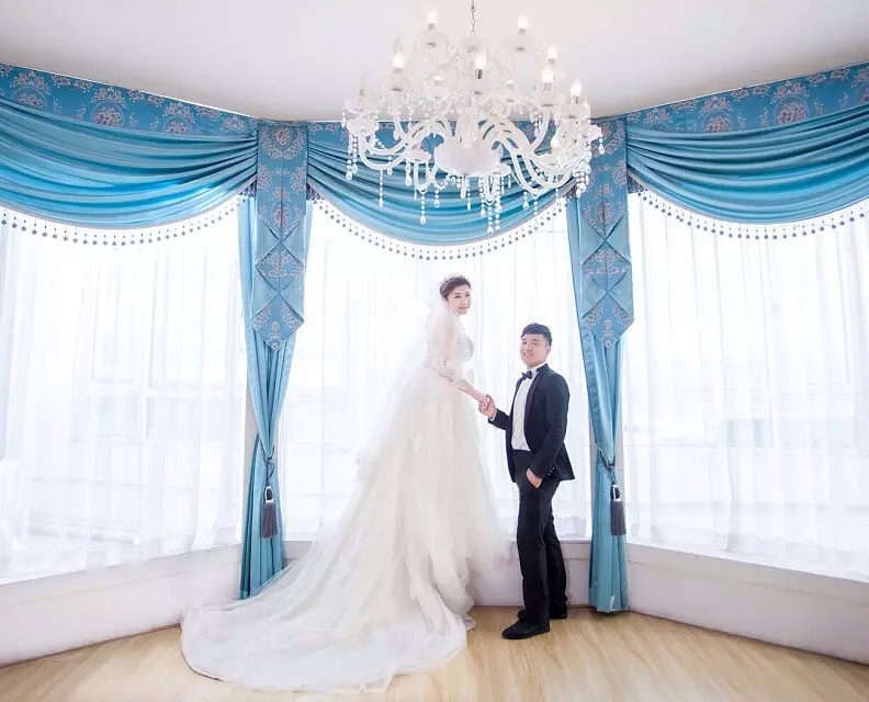 婚纱照出炉 但是觉得不好看 大家看看