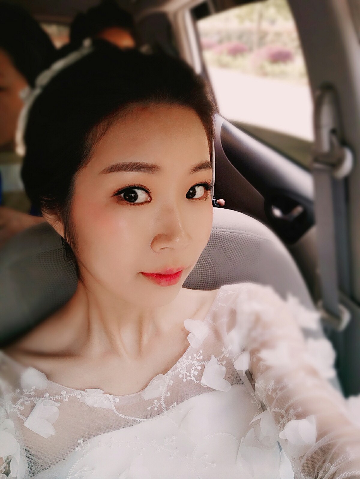 怀孕了拍婚纱照就是伤不起[委屈]