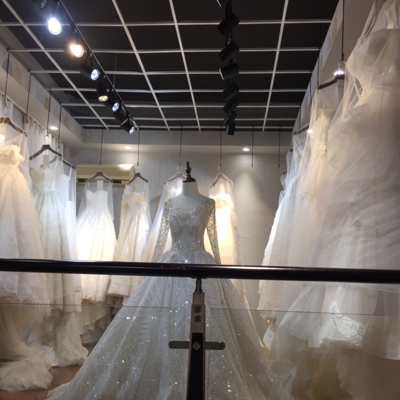 Marryme贝玲妃婚纱礼服馆