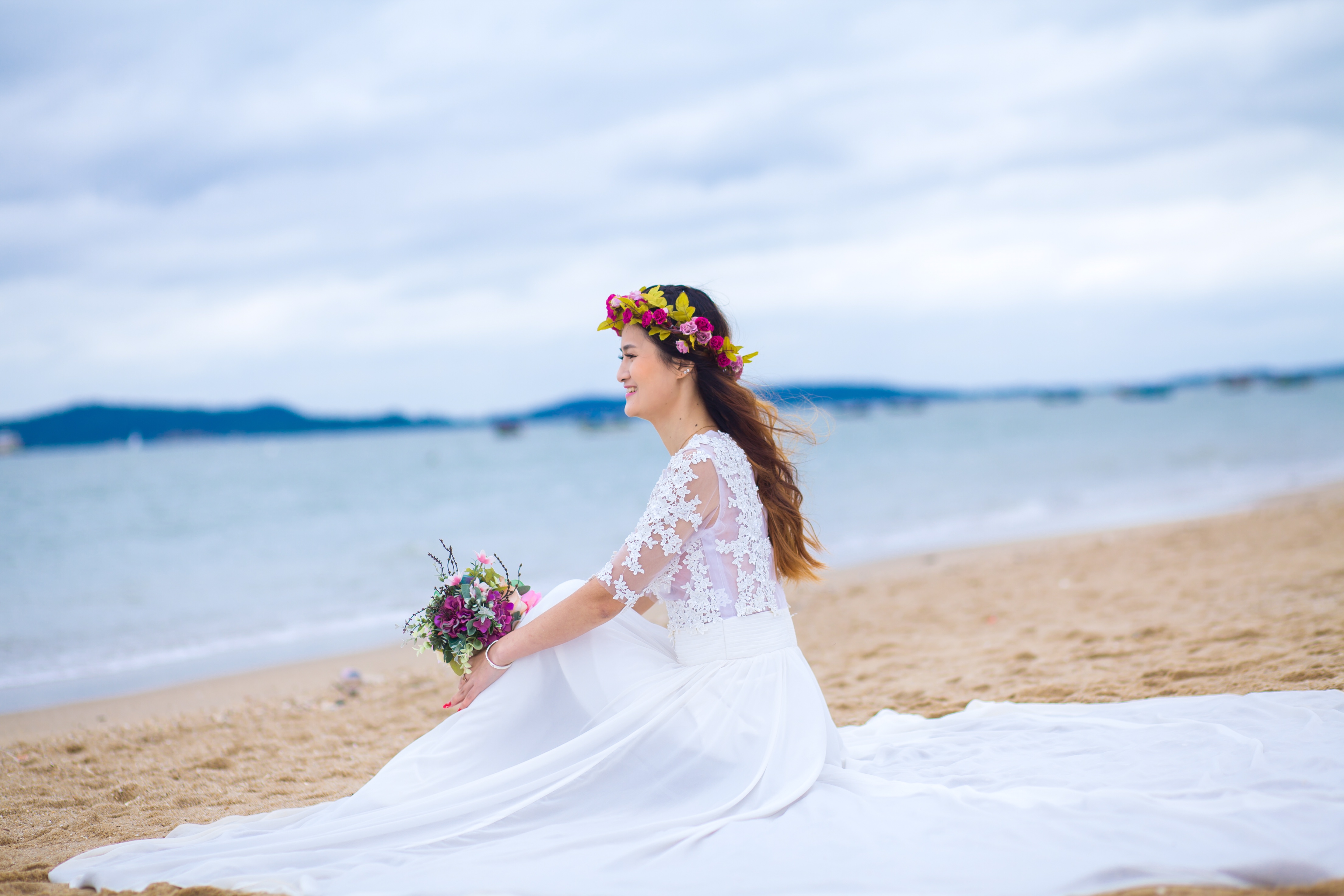 遇人渣分手后，和同学闪婚