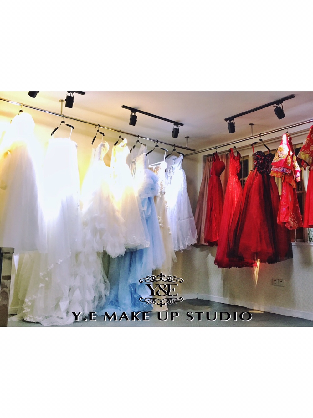 Y.E MAKE UP STUDIO