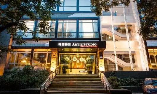 用婚纱照样片冒充客片，忽悠人下单，碰到这种摄影师怎破？