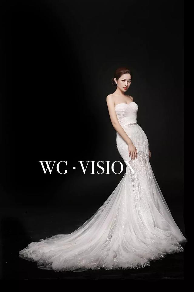怎样把婚纱照拍成VOGUE、时尚芭莎的杂志封面？