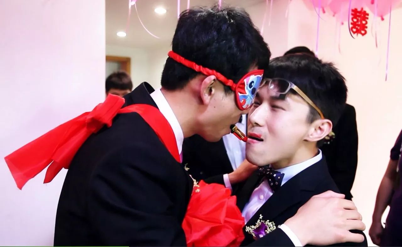 看完這些嗨翻天的堵門游戲，我只想重結一次婚！