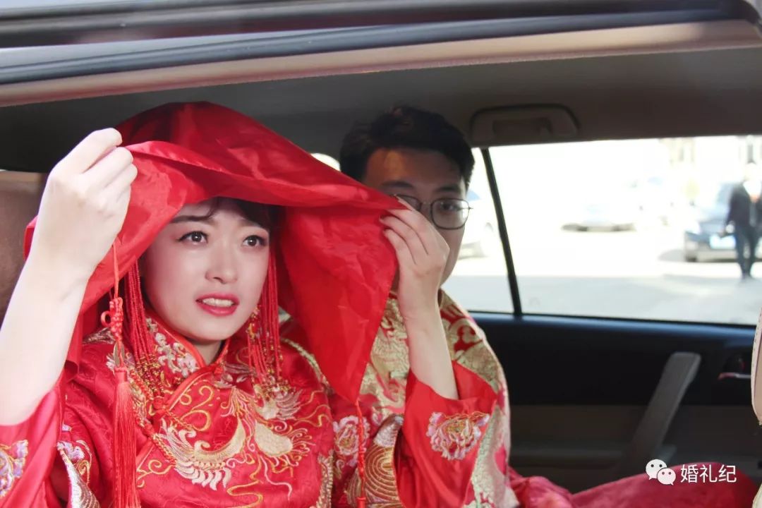 婚礼准备一半，我想取消婚礼 | 10个婚礼泪崩的瞬间