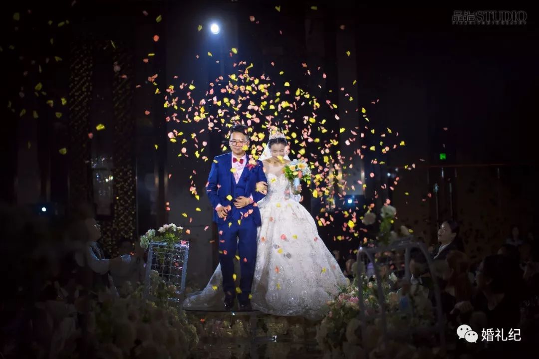 婚禮準(zhǔn)備一半，我想取消婚禮 | 10個(gè)婚禮淚崩的瞬間