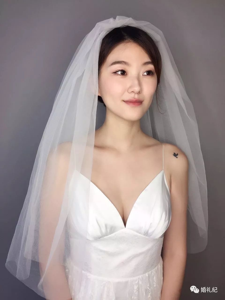 這場(chǎng)草坪婚禮究竟有多美，以至于新娘連婚車都不想準(zhǔn)備了！