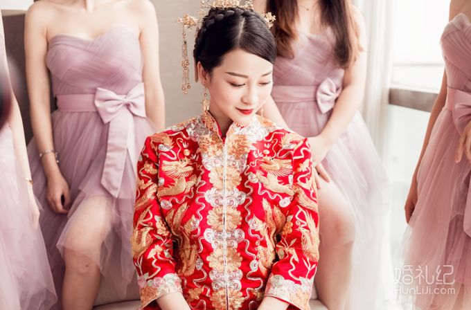 婚禮里的中式服裝一定要大紅？這四個(gè)品牌偏偏不 | 合肥篇
